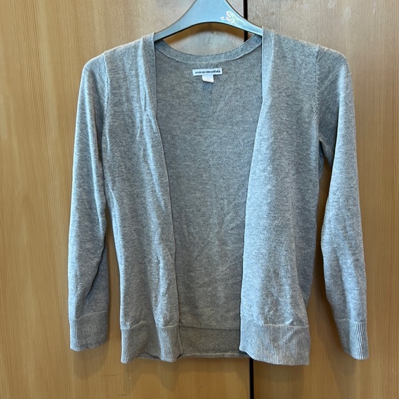 Amazon Essentials Gray Cardigan - Picture 1 of 2